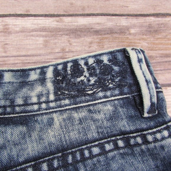 Hart Denim Mini Jean Shorts Size 28 Acid Wash High Rise Floral Lace Overlay Raw - Picture 7 of 7